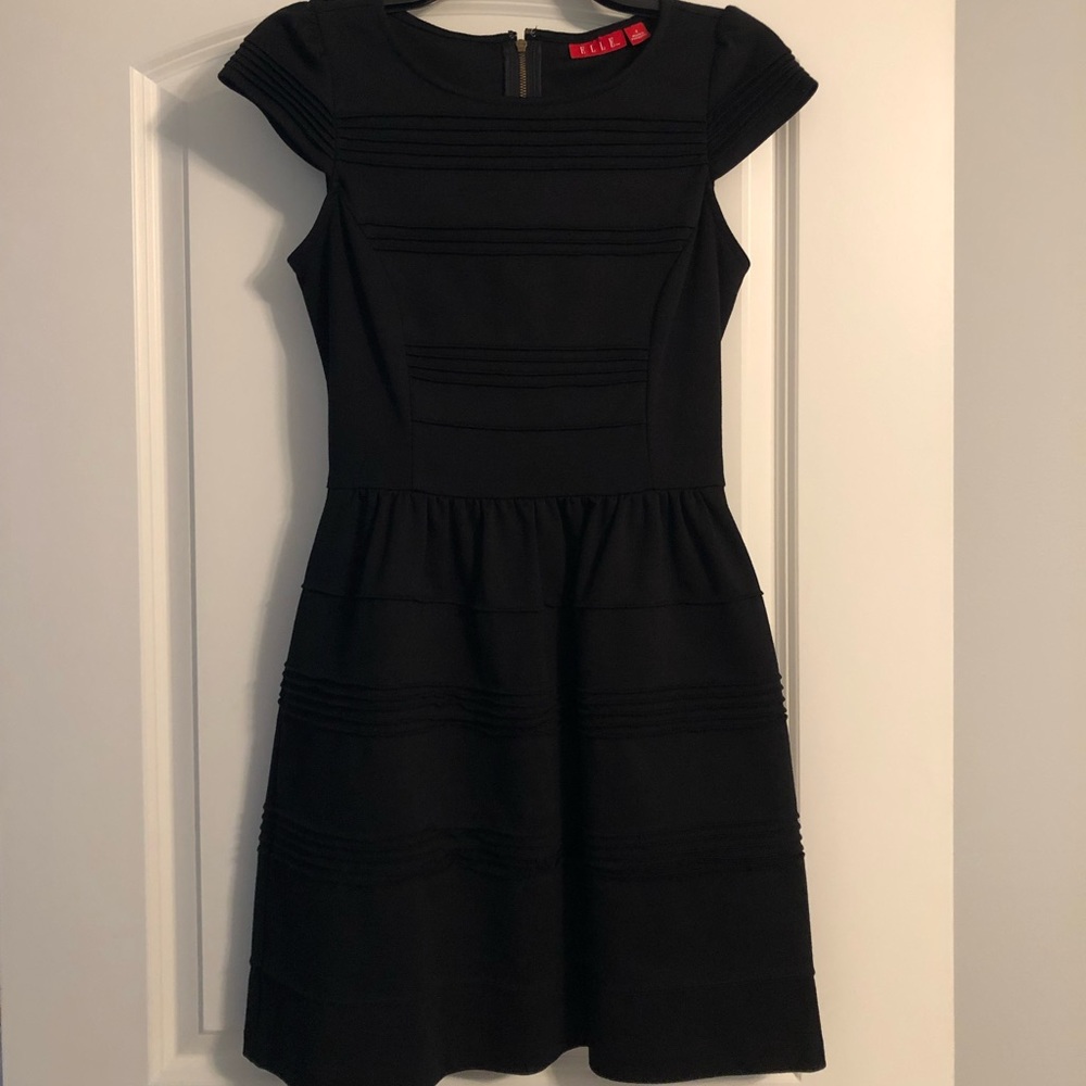 ELLE Dress - Size 2